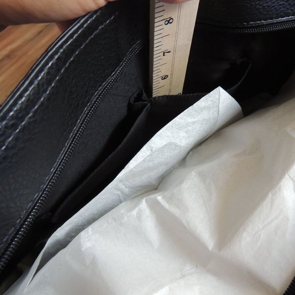 Jones New York Satchel bag. - Picture 7 of 8